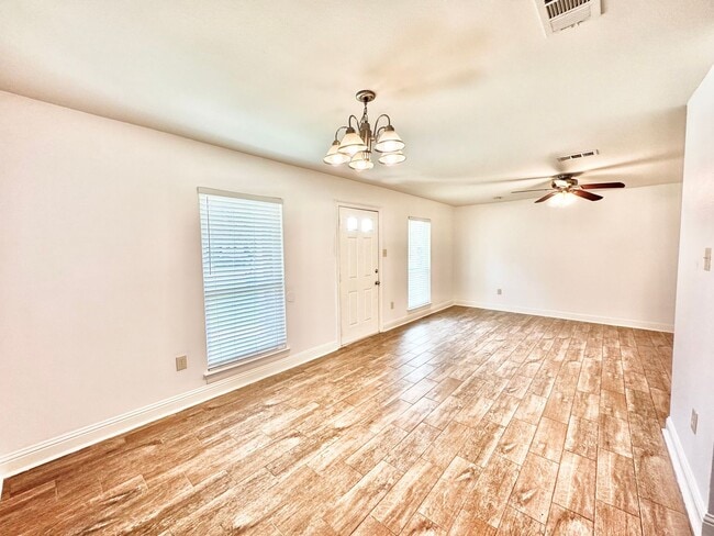 Photo - Updated 3 Bedroom Home in Denham Springs