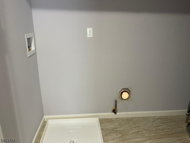 Photo - 201 Schuyler Ave