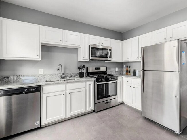 Photo - 607 1/2-429-422 S Champion Ave Unidad 429 1/2 S. Champion