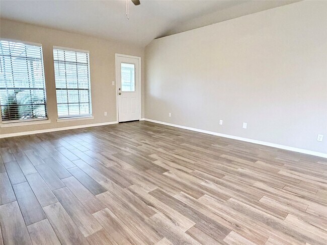 Photo - 2712 Monroe Ave