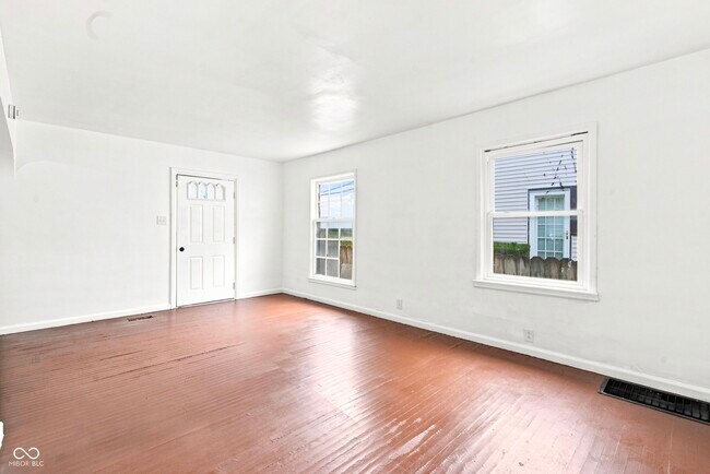 Photo - 3429 Kinnear Ave