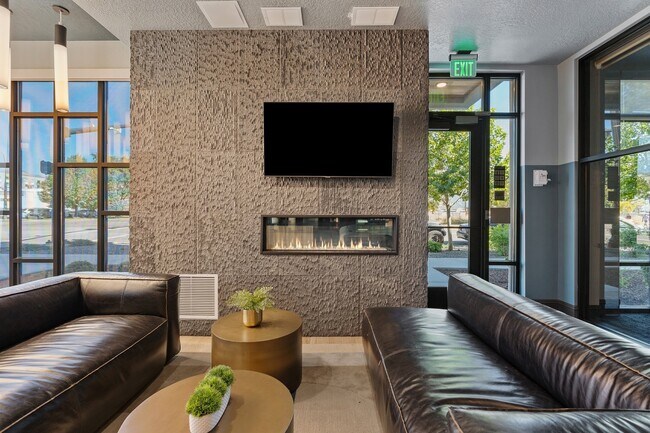 SevenO2 Main Apartments