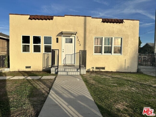 Building Photo - 1551 W 55th St Rental