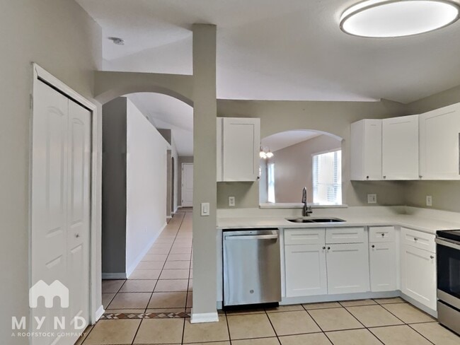 Photo - 18012 Birdwater Dr
