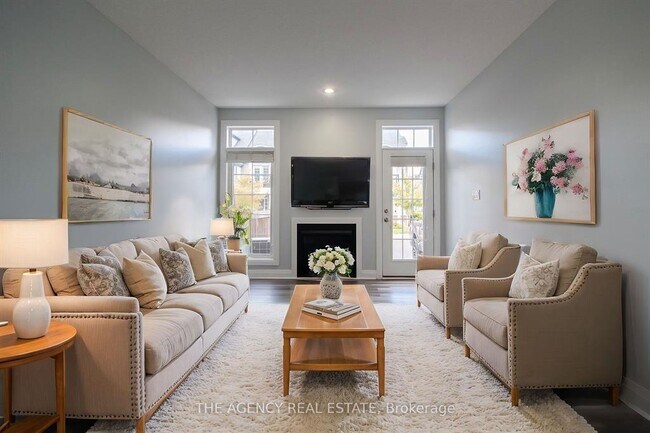 Photo - BEAUTIFUL TOWNHOME  *SUNNINGDALE * 5 Bedroom * Garage * AVAIL NOW Unit 24