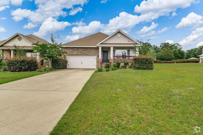 Building Photo - 4 Bedroom 2 Bath Home for Rent w/ Communit...