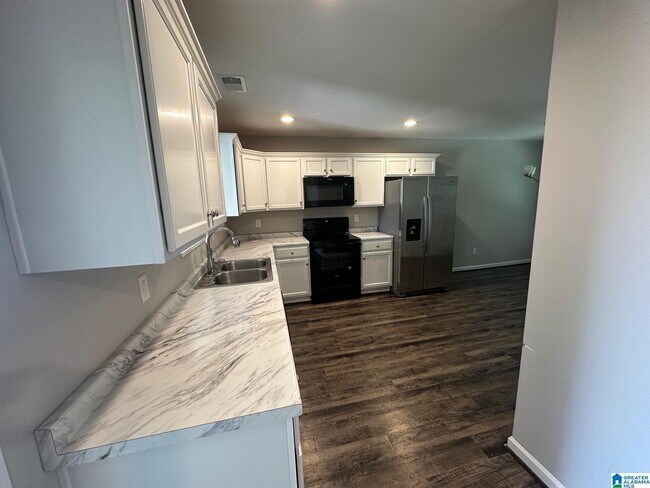 Photo - 162 Crocker Rd