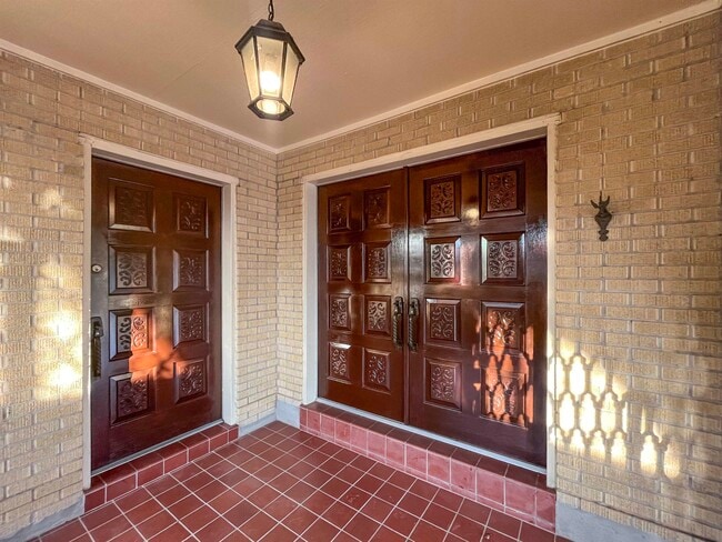 Photo - 2504 Clark Blvd