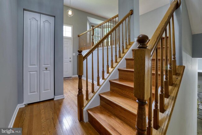 Photo - 30 Flaxleaf Ct