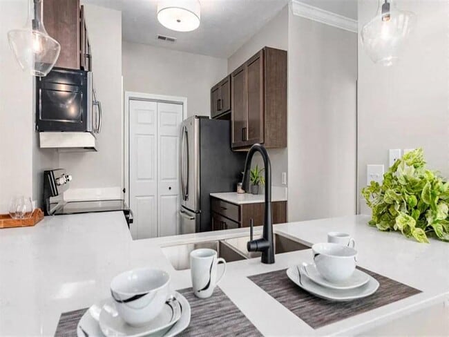 Photo - Elevate on Main