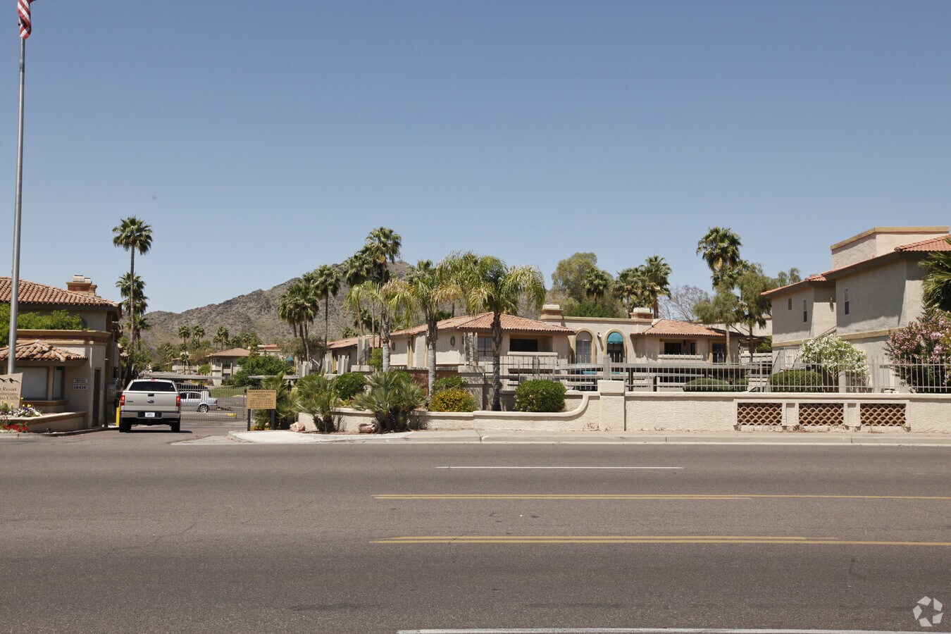Photo - 10410 N Cave Creek Rd Apartments