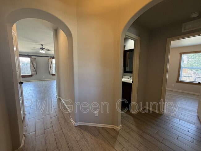 Photo - 3903 W 105th St S