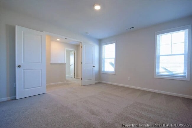 Photo - 347 Brentmoor Dr