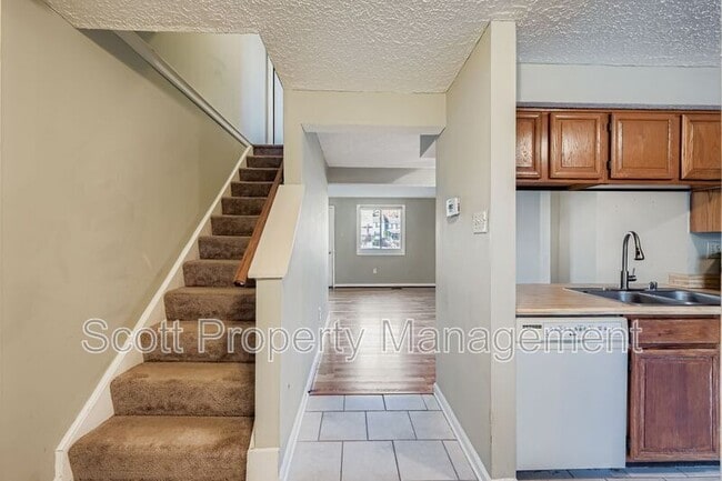 Photo - 128 Long Meadow Ct