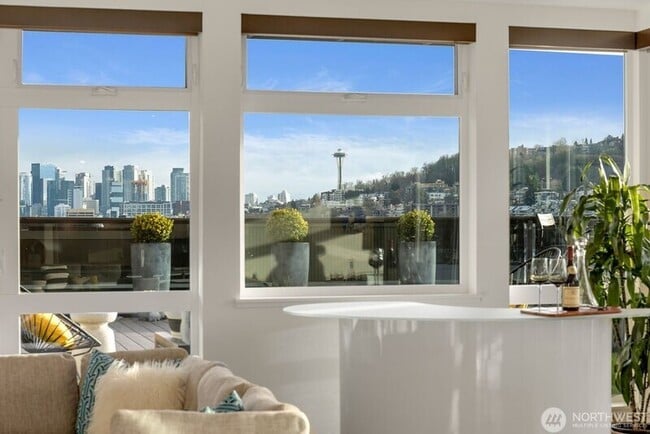 Photo - 1760 N Northlake Way Unit Apt #521