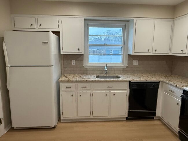 Photo - 60 Red Coach Dr