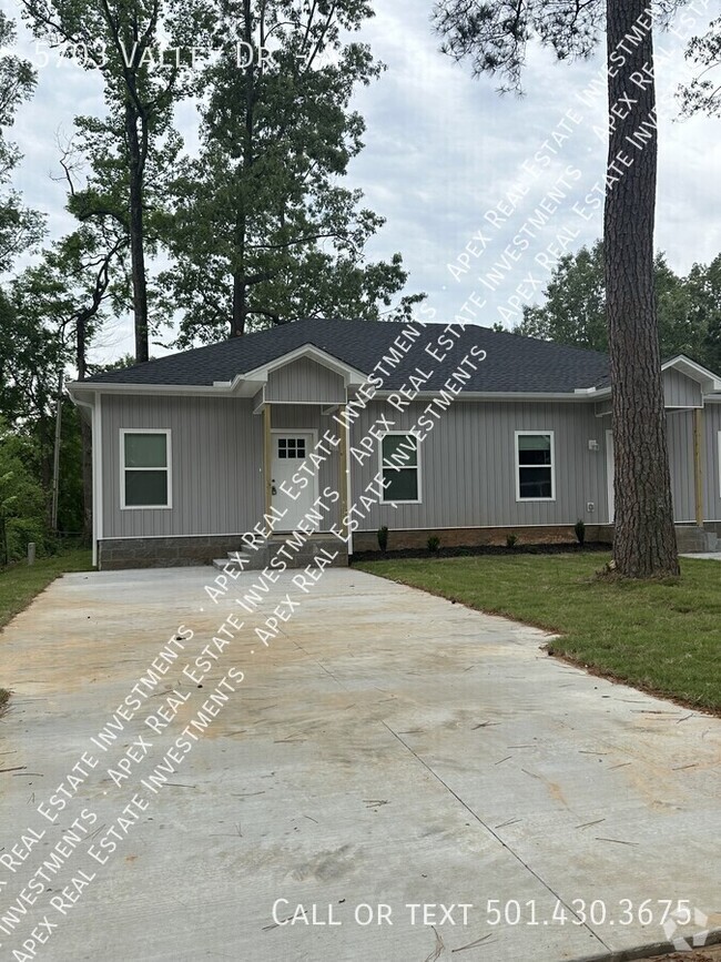 Building Photo - 5703 Valley Dr Unit A Rental
