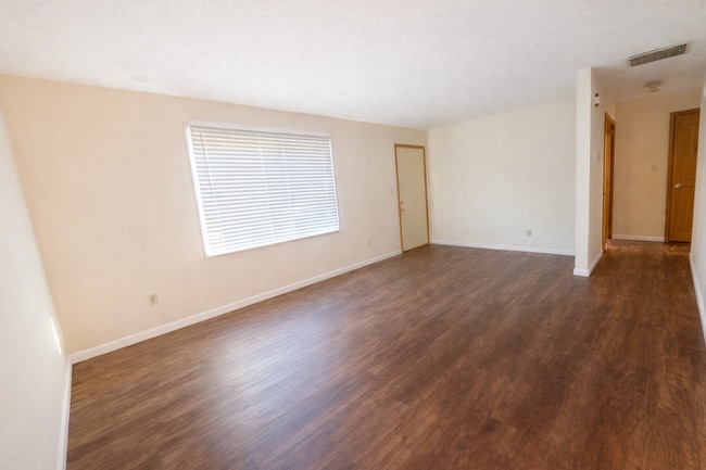 Photo - 1816 Davcohn Ave