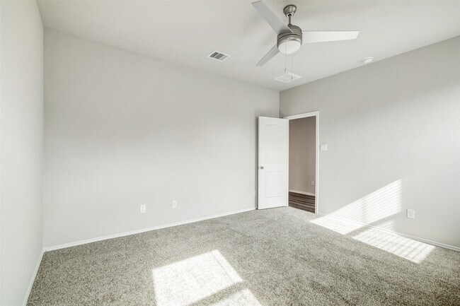 Photo - 9304 Colonial Bent Pl