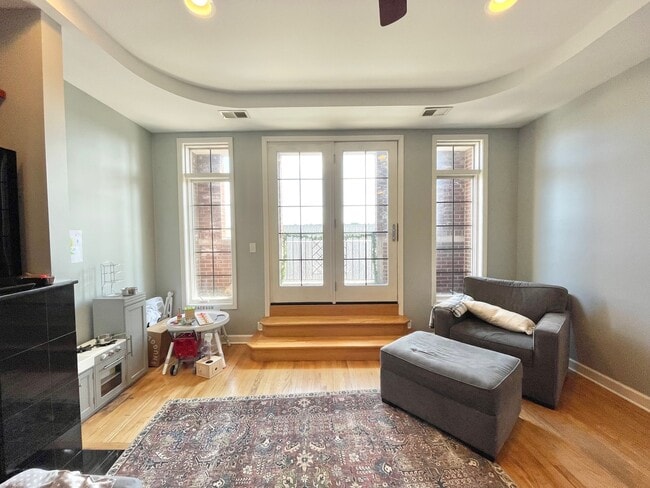 Photo - 2734 N Wolcott Ave Unit 203