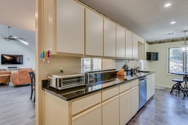 Photo - 3247 Summerchase Cir