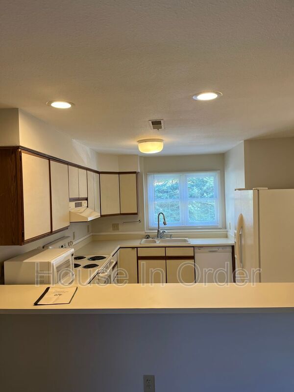 Photo - 4 Timberlake Dr