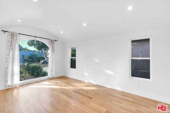 Photo - 3062 Field Ave