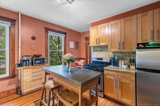 Photo - 146 Mansfield St Apartment Unit 2