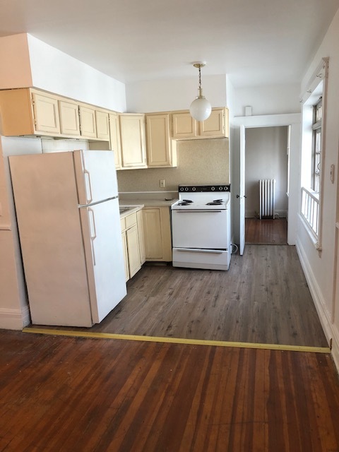 Kitchen - 246 Delaware Ave Apartments