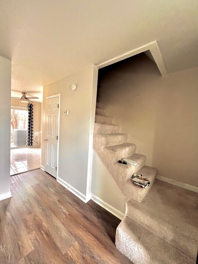 Photo - 4705 Brompton Square