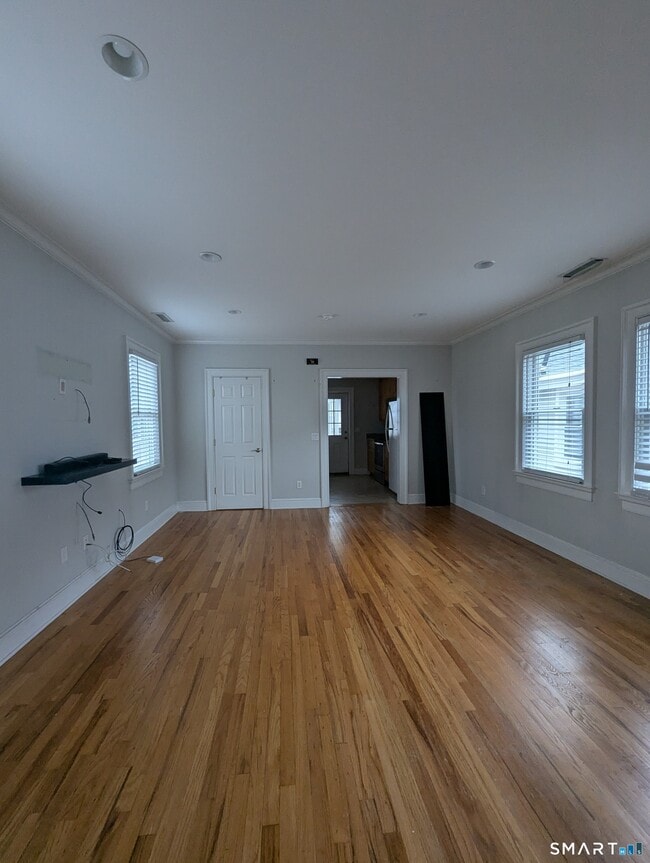 19 1st St Unit 2nd fl Front