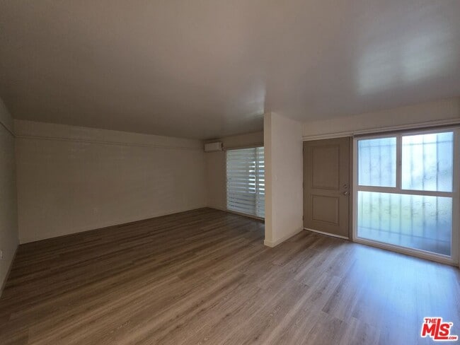 Photo - 11021 Missouri Ave Unidad 11041-1