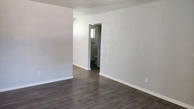 Photo - 2645 W Morten Ave Unit 2