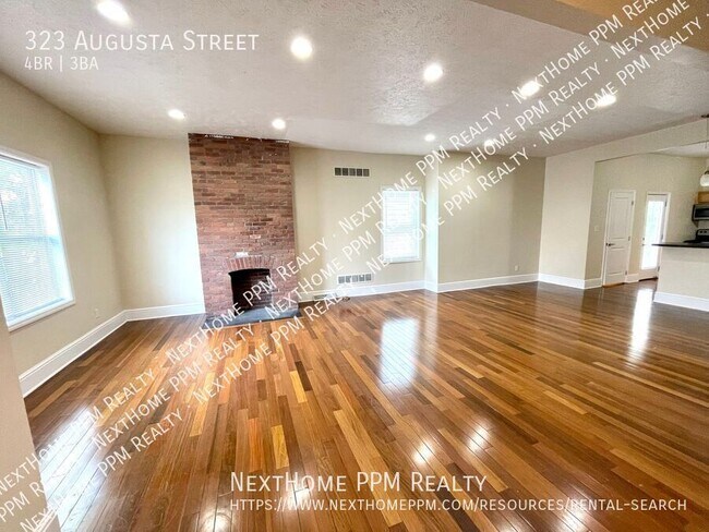 Photo - 323 Augusta St