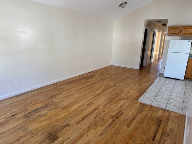 Photo - 99 Bidwell Ave Unidad 2