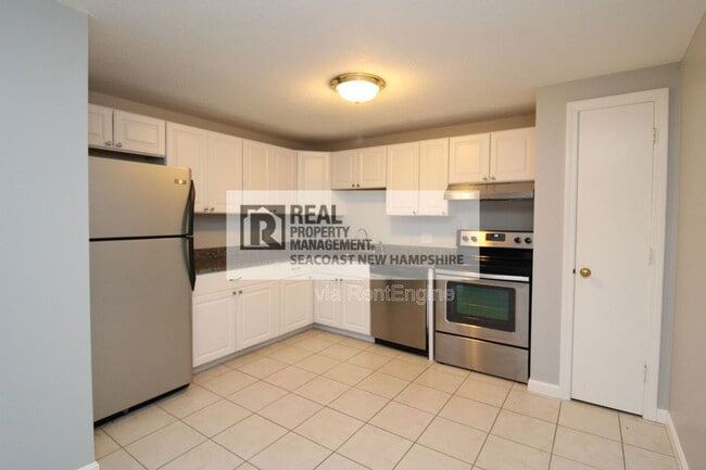 Photo - 912 White Cedar Blvd