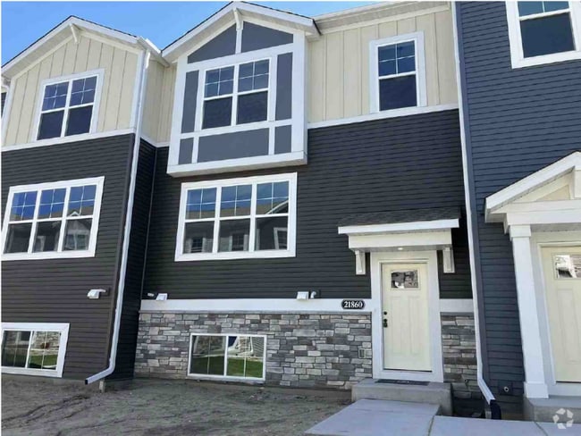 Building Photo - 21860 136th Wy Rental
