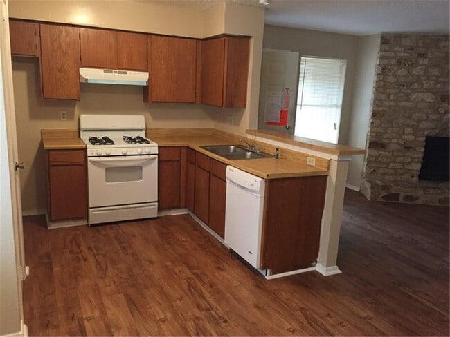Building Photo - 2307 Rachael Ct Unit D Rental