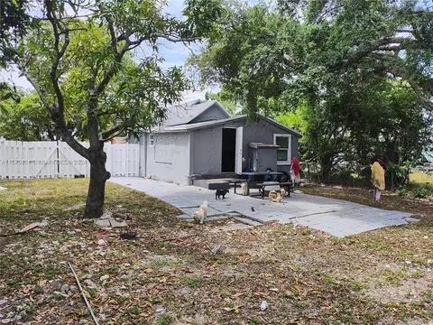 Photo - 1021 NW 8th St House