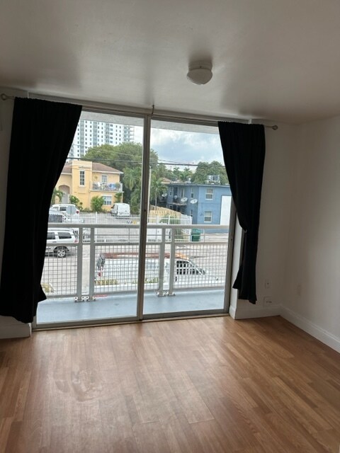 Photo - 450 SW 3rd St Unit 1