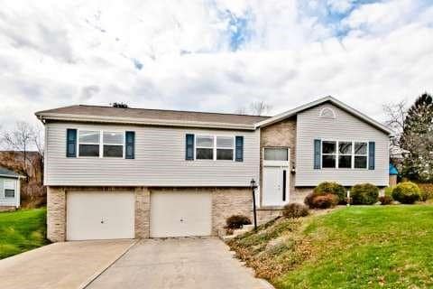 Building Photo - 221 Cottonwood Ln