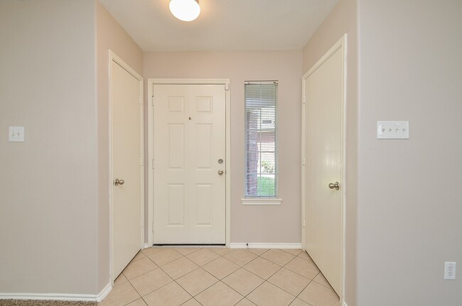 Photo - 14343 Hillard Green Ln