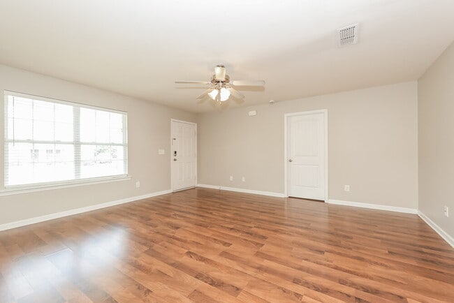 2014 Cobblestone Dr