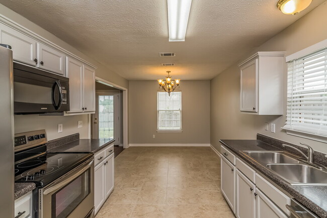 Photo - 1817 Packard Ct