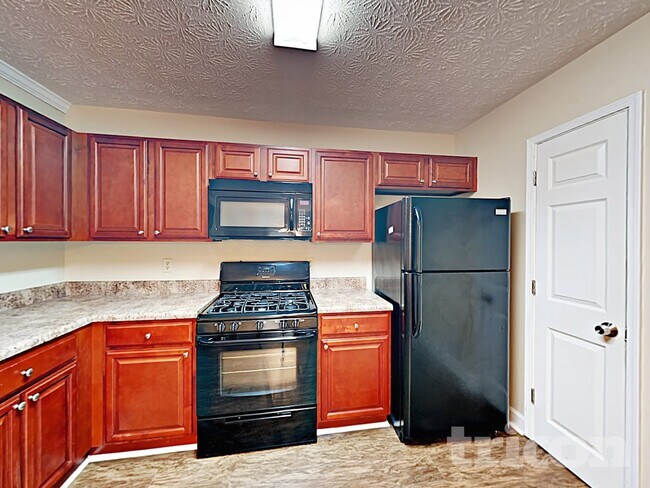 Photo - 605 Lake Dr SW