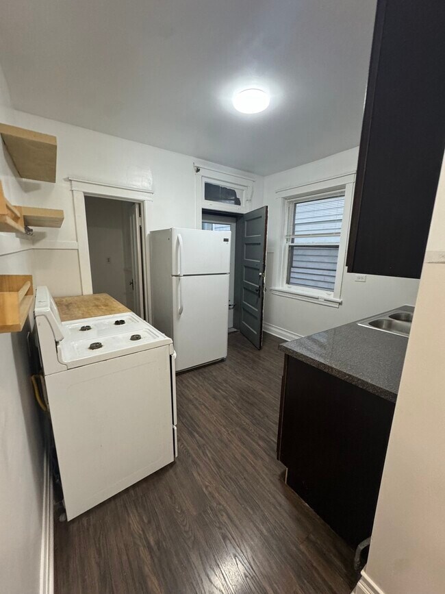 Photo - 3008 W Cullom Ave