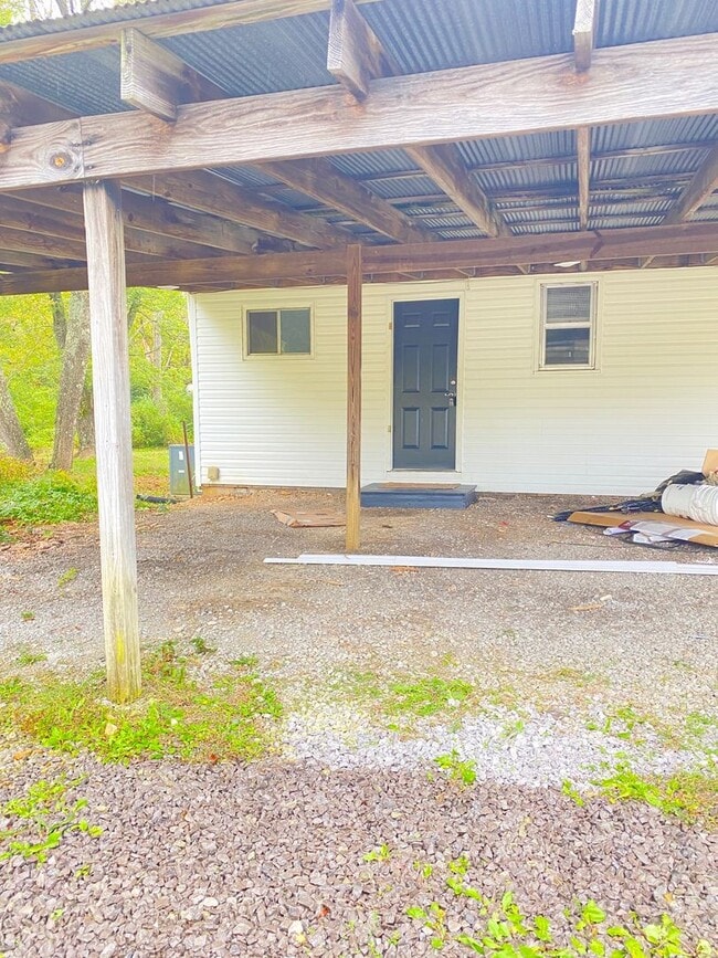 Photo - Quiet Country Living on 1 Acre in Murfrees...