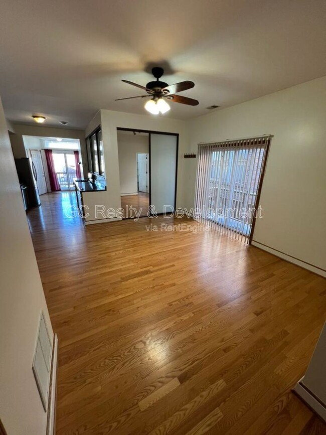 Photo - 6130 S Greenwood Ave Unidad 3