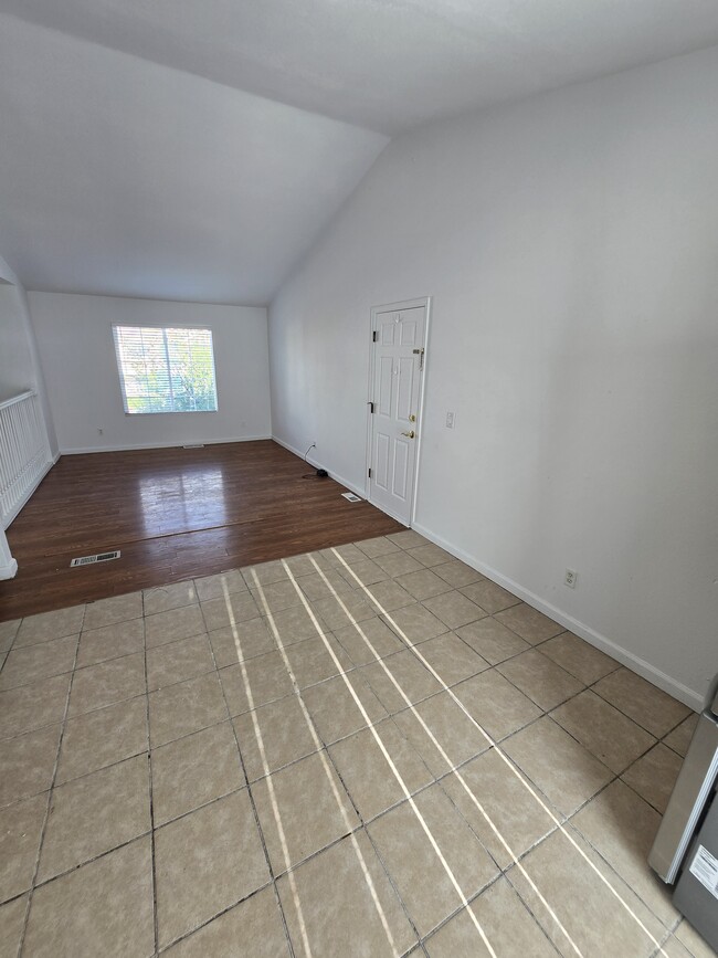 Photo - 1441 S Pitkin Cir