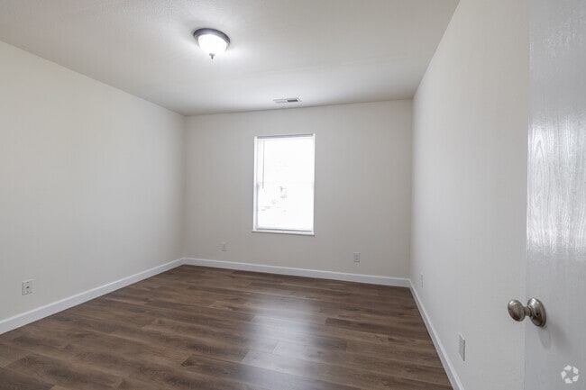 2BR, 1BA - 900SF - Bedroom - Trails West Apartments